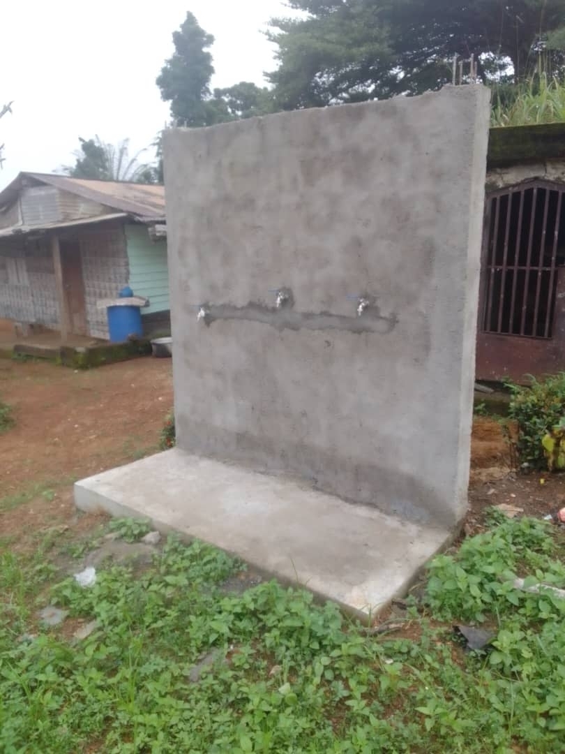 Zur Galerie: Solarbrunnen in Ndogbele