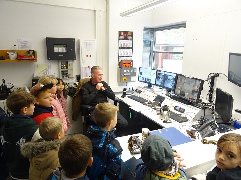 Zur Galerie: Feuerwehrbesuch