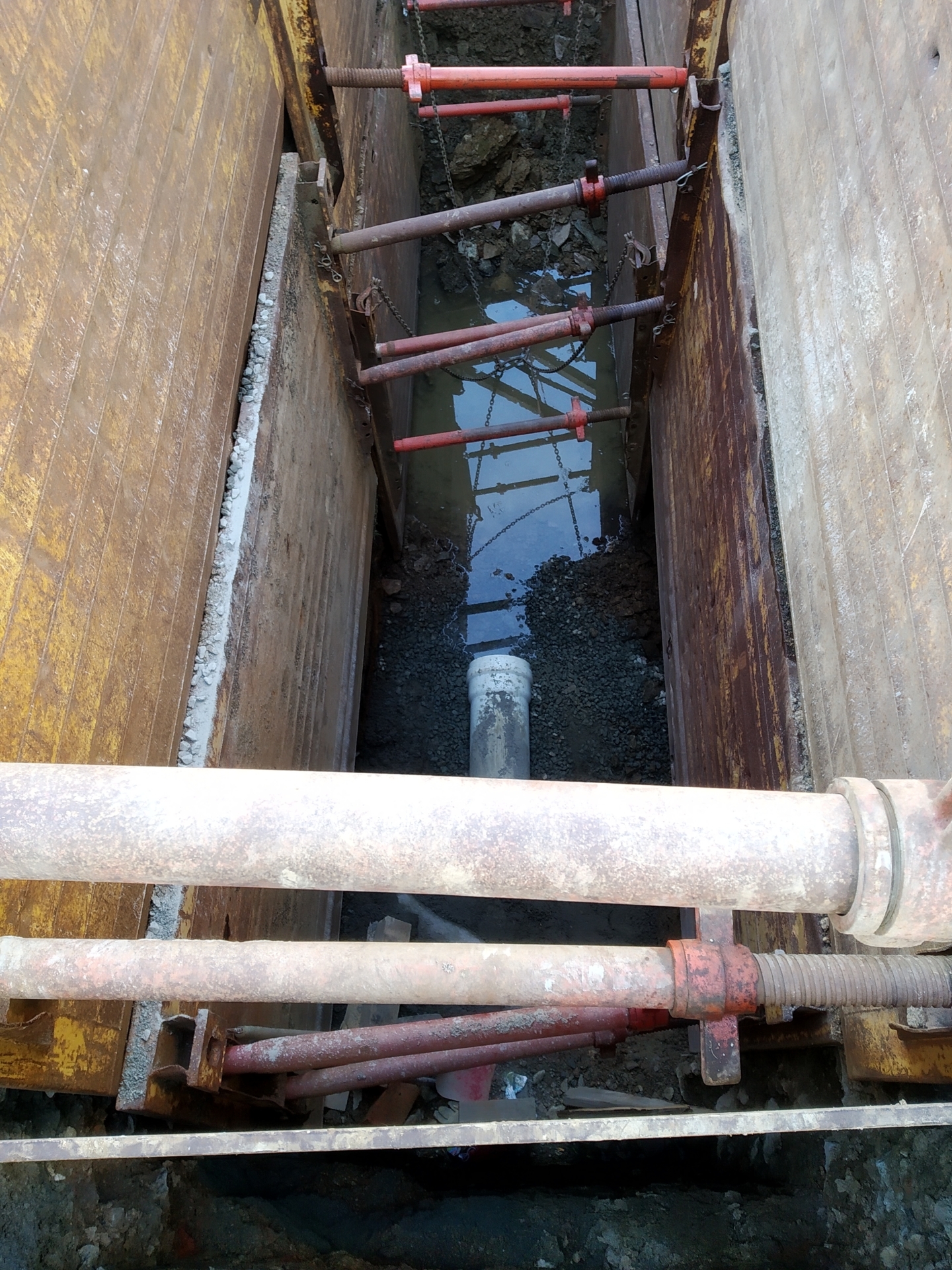 Bild : Anschluss Abwasser Gewerbeobjekt Dürerstraße 30  Plauen | 2022 | ca. 20.000 €