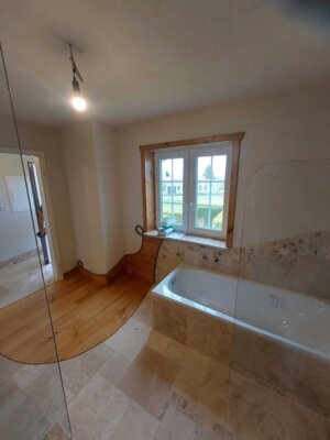 Vorschaubild: Badezimmer mit Naturstein
