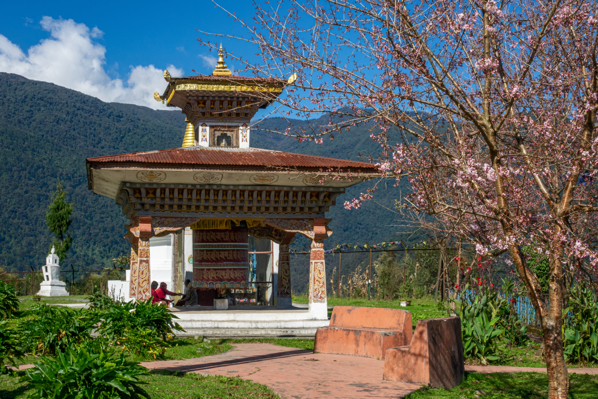Bhutan Gebetsm&uuml;hle  (Bild vergr&ouml;&szlig;ern)