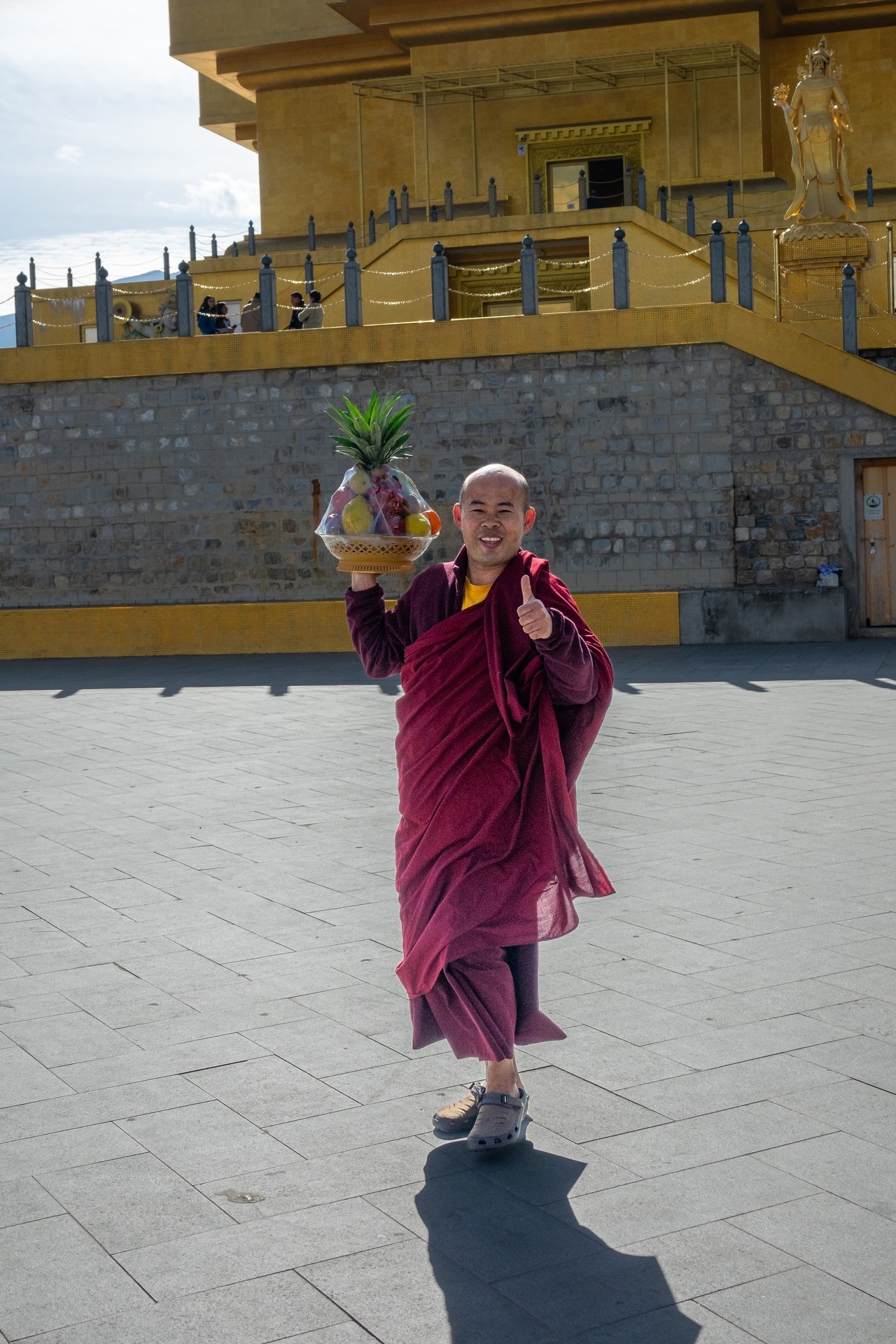 Buddhistischer M&ouml;nch  (Bild vergr&ouml;&szlig;ern)