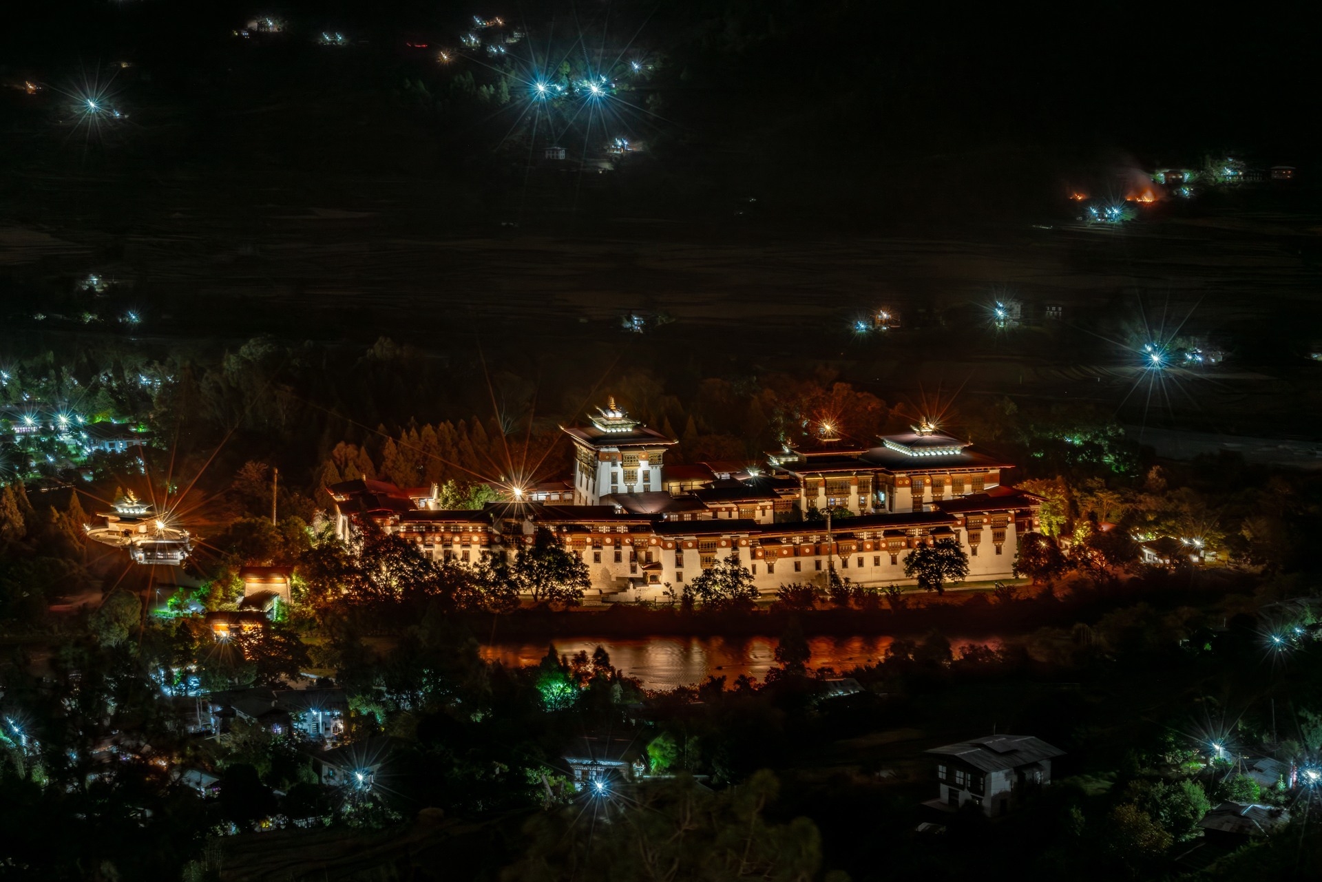 Bumthang - Punakha Dzong  (Bild vergr&ouml;&szlig;ern)