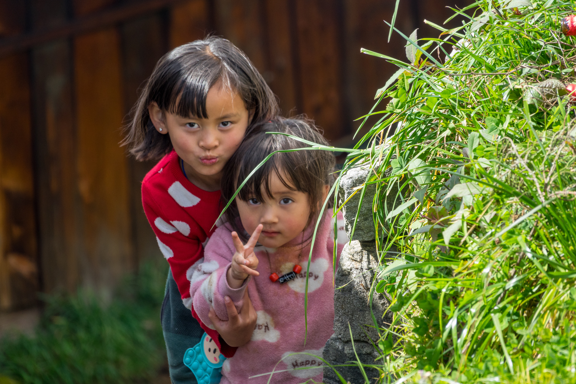 Menschen in Bhutan  (Bild vergr&ouml;&szlig;ern)