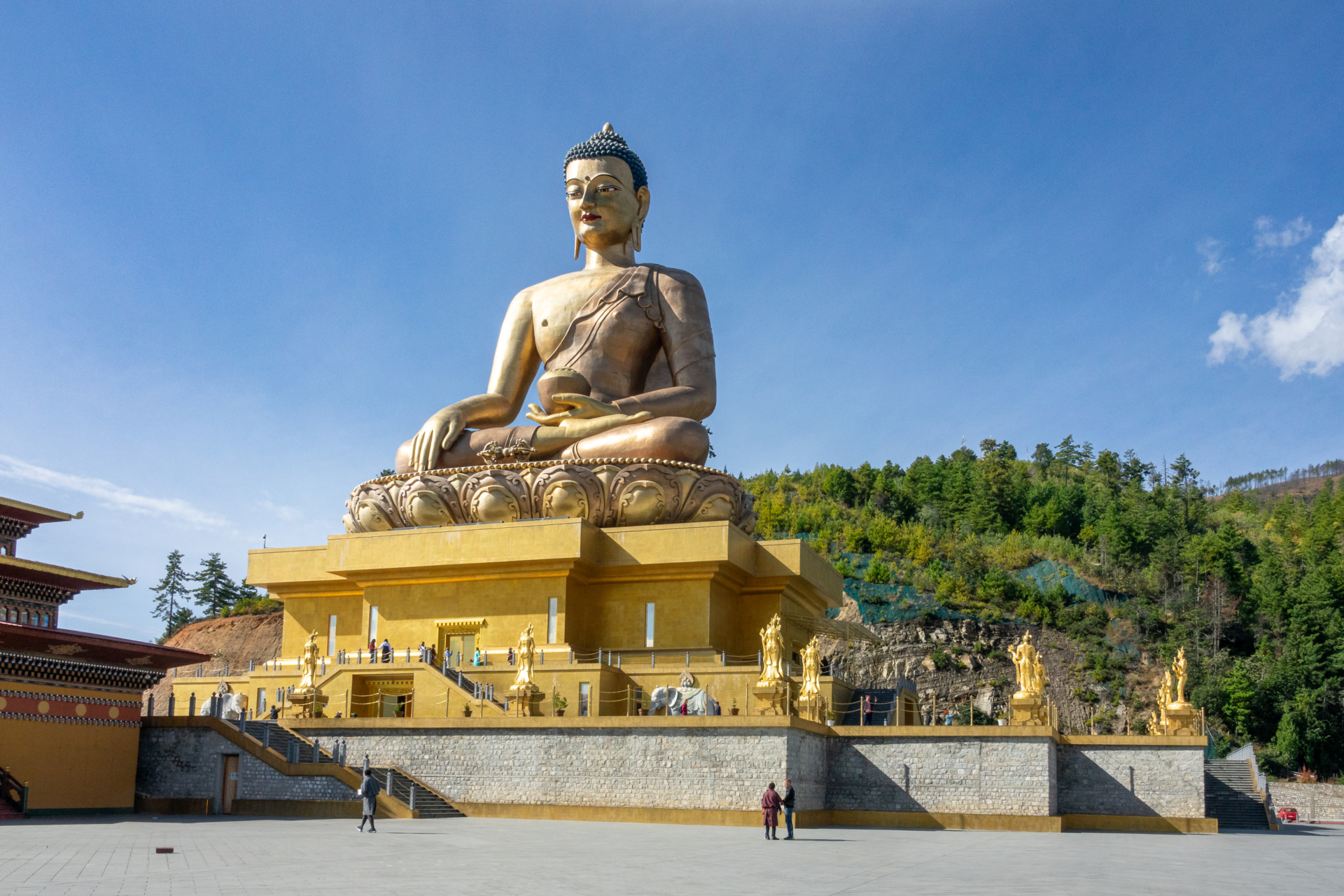 Thimphu - Dordenma Buddha Statue -02  (Bild vergr&ouml;&szlig;ern)