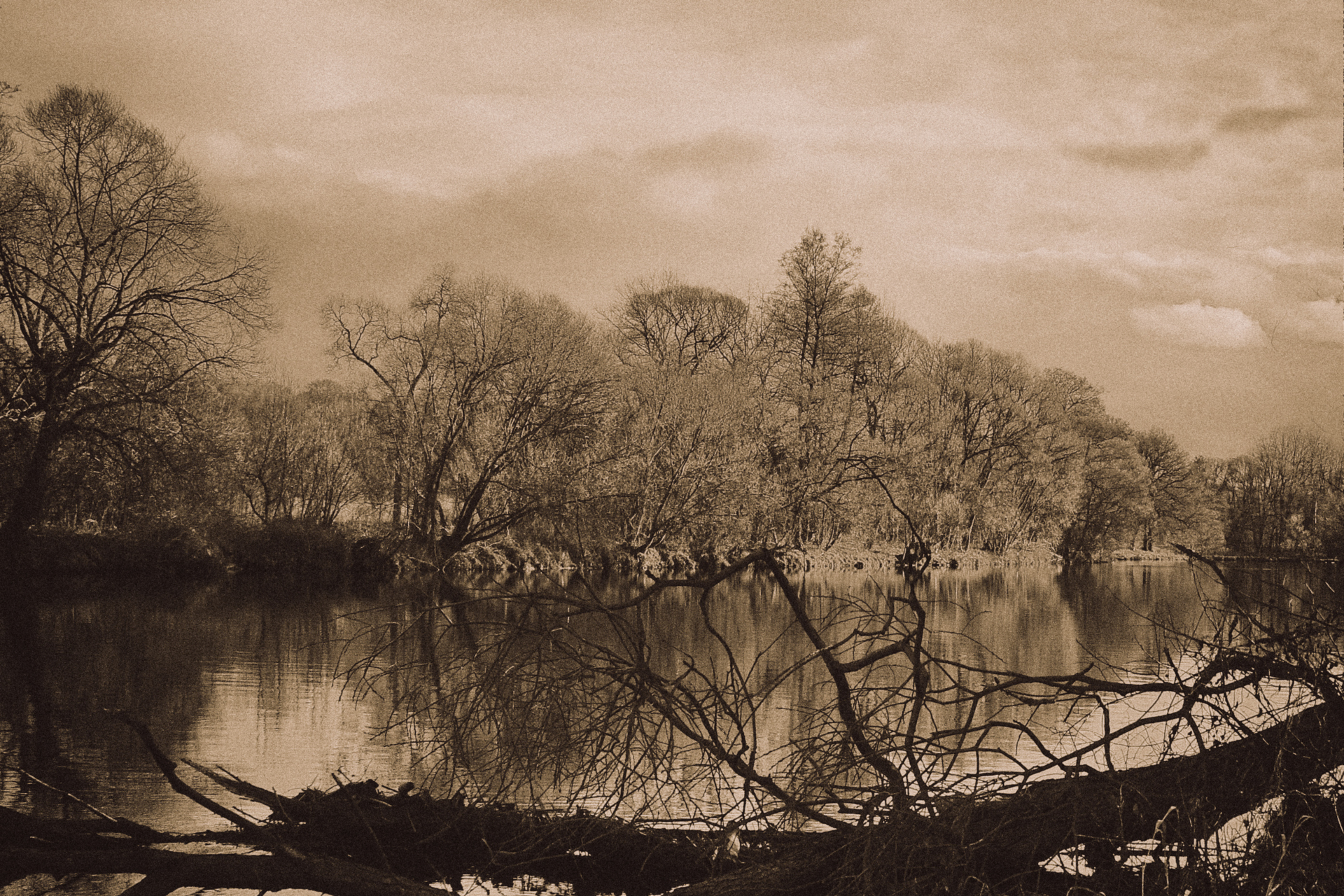 Zschopau vor Sachsenburg in Sepia  (Bild vergr&ouml;&szlig;ern)