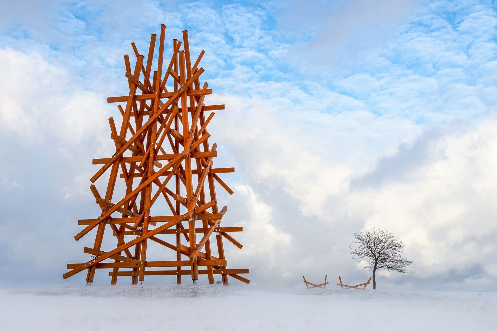 Peter Haider - Skulptur - Verwobenes  (Bild vergr&ouml;&szlig;ern)