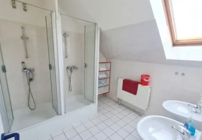 Vorschaubild: Friedenshaus in Heinersdorf Damen-Bad OG