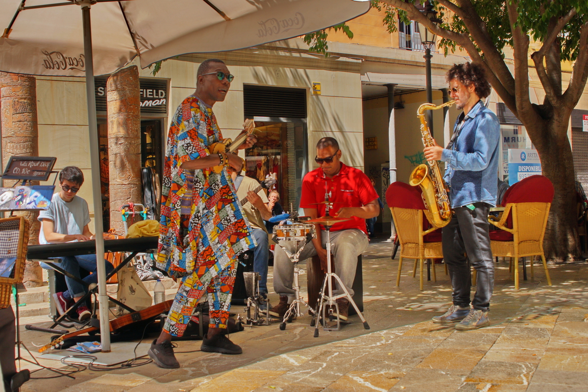 Frank Brautzsch - Strassenmusik in Palma  (Bild vergr&ouml;&szlig;ern)