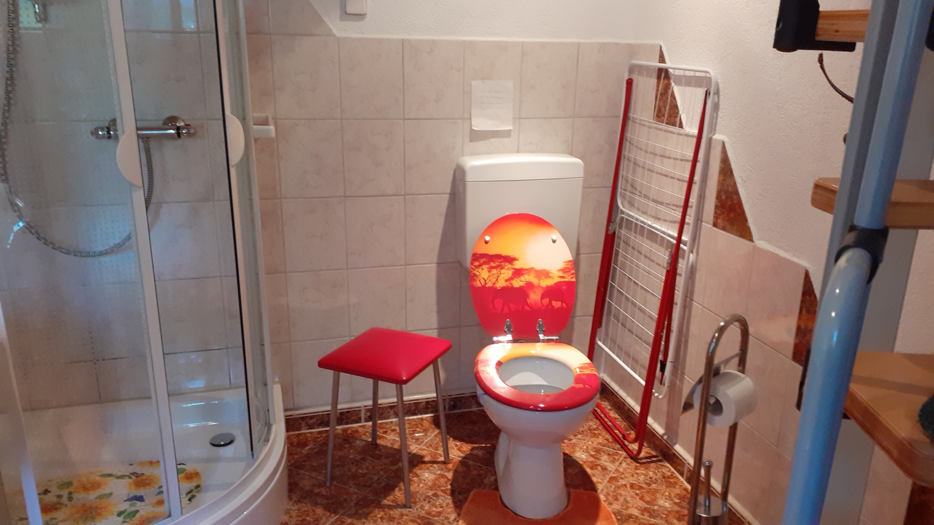 Bild: Badezimmer mit Dusche