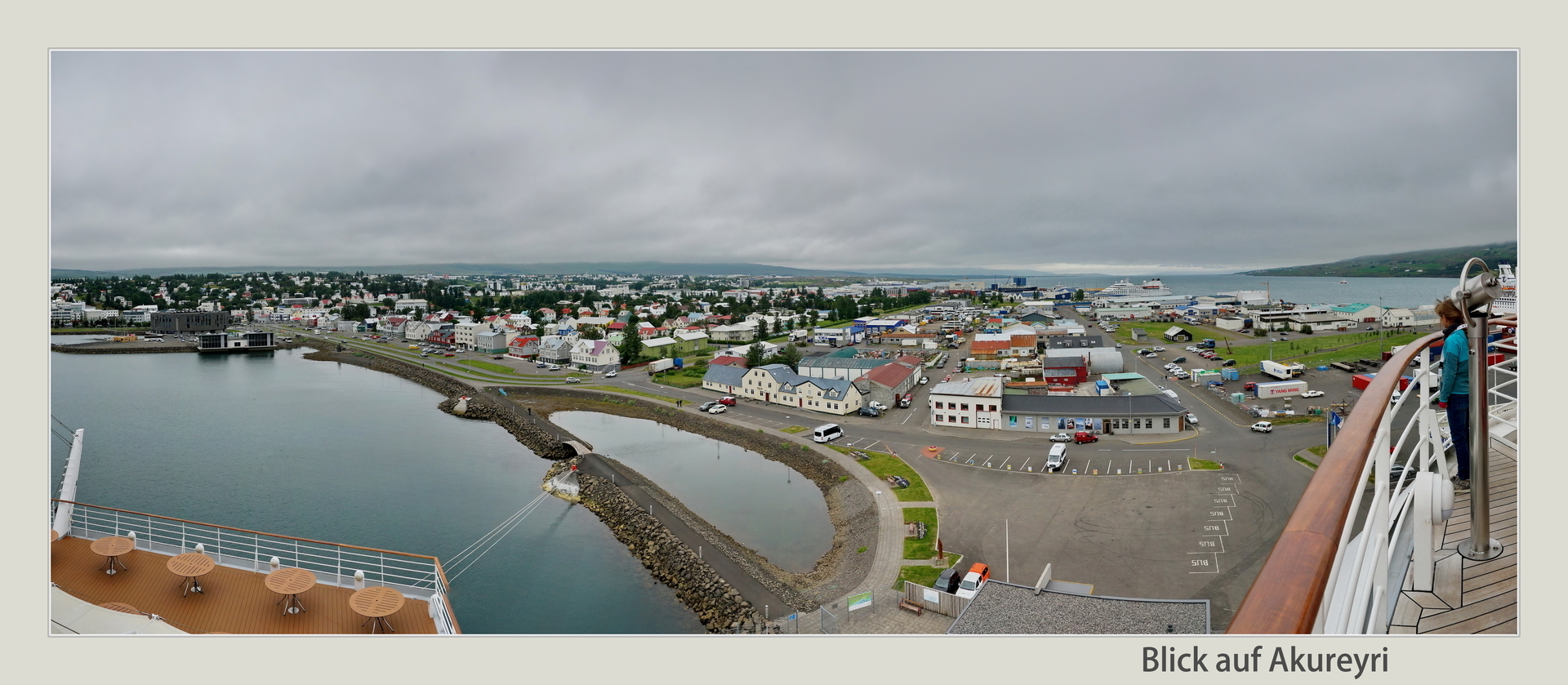 Blick auf Akureyri Island  (Bild vergr&ouml;&szlig;ern)