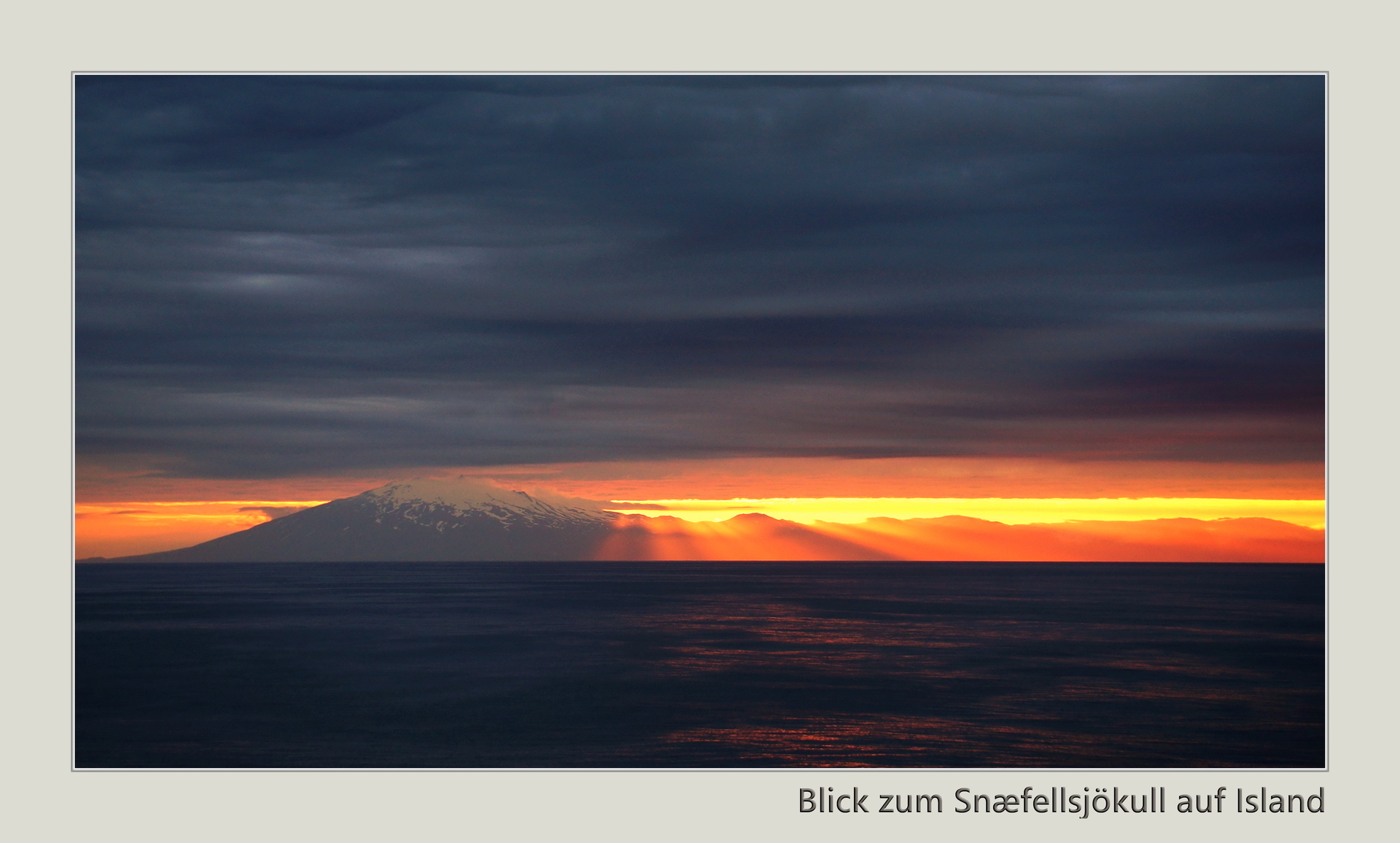 Blick zum Snaefellsj&ouml;kull auf Island  (Bild vergr&ouml;&szlig;ern)