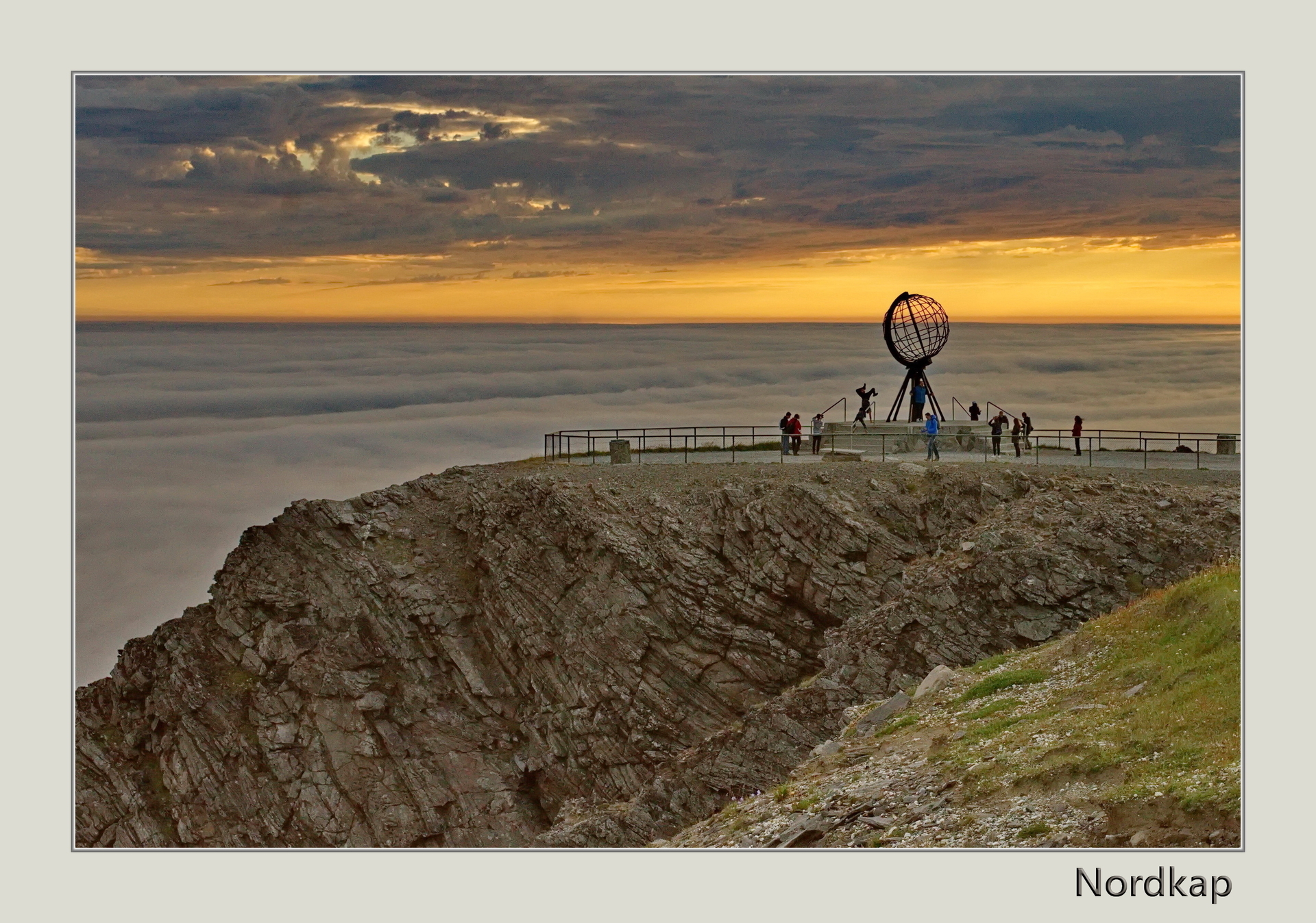 Nordkapp 2 Uhr  (Bild vergr&ouml;&szlig;ern)