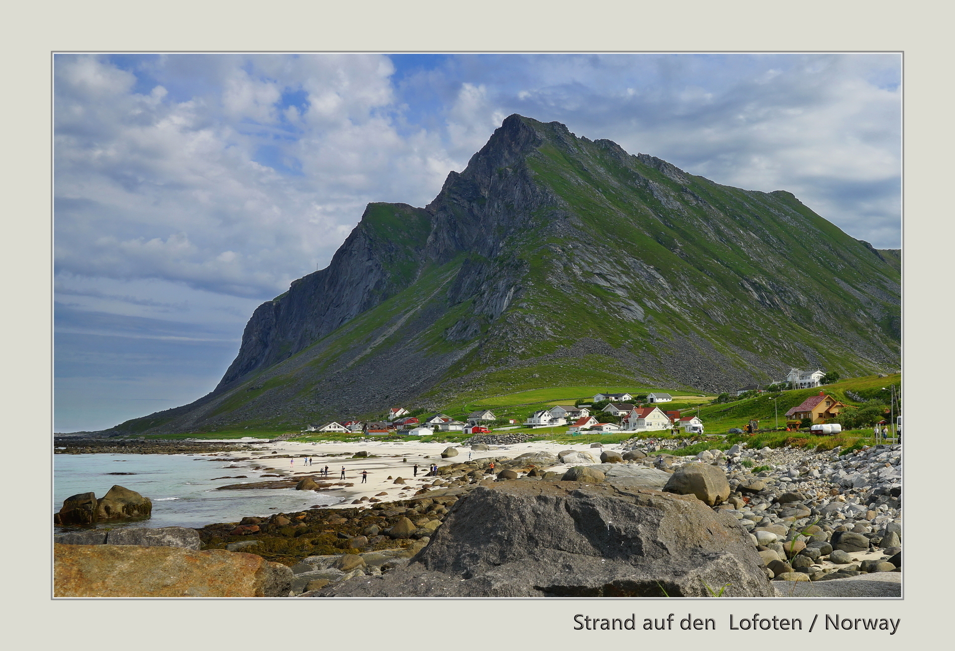 Strand auf den Lofoten  (Bild vergr&ouml;&szlig;ern)