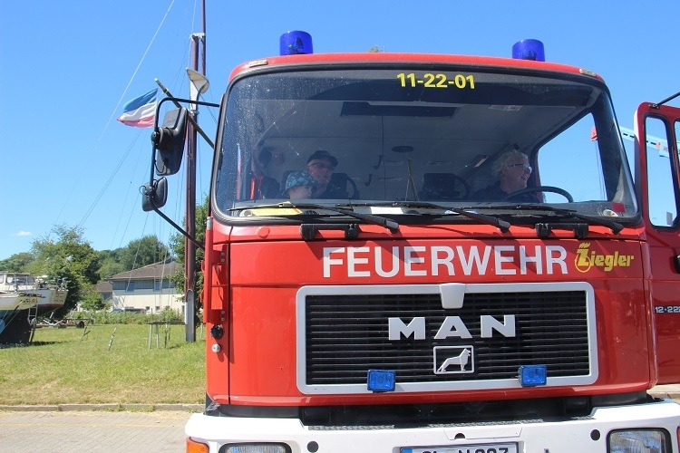 Nachwuchswerbung  (Bild vergr&ouml;&szlig;ern)