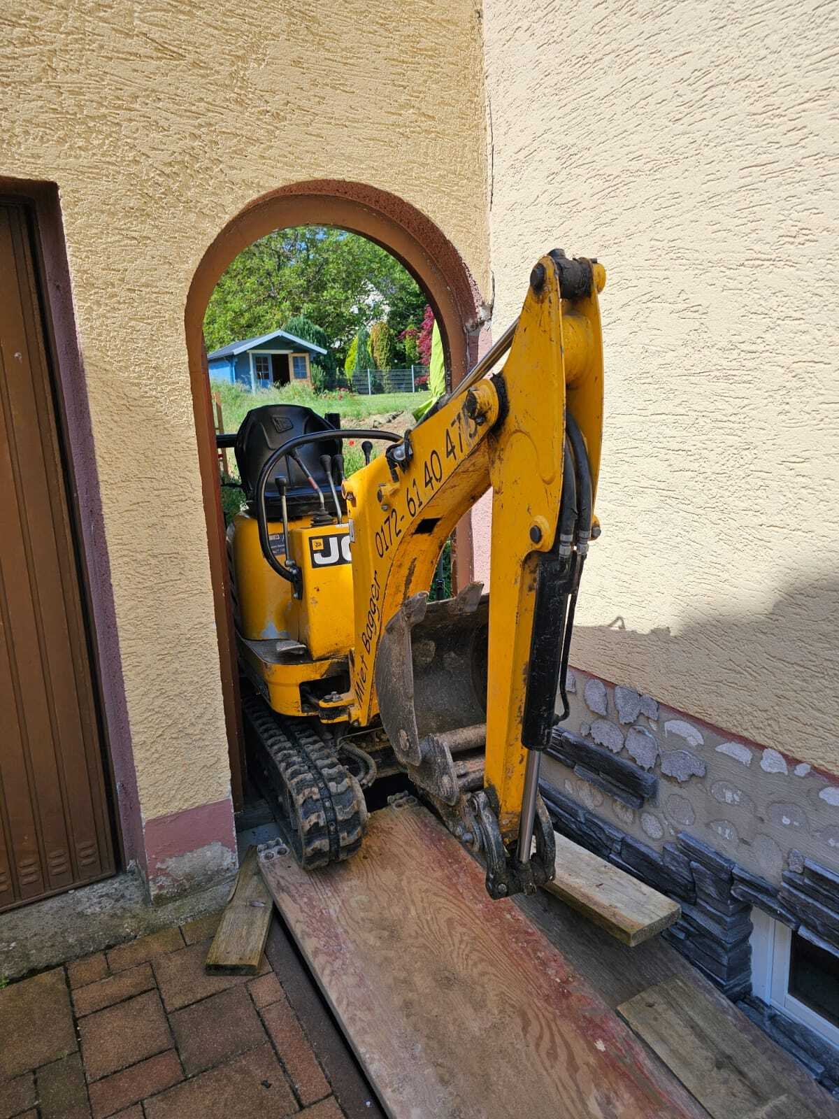 Zur Galerie: JCB 8010 CT