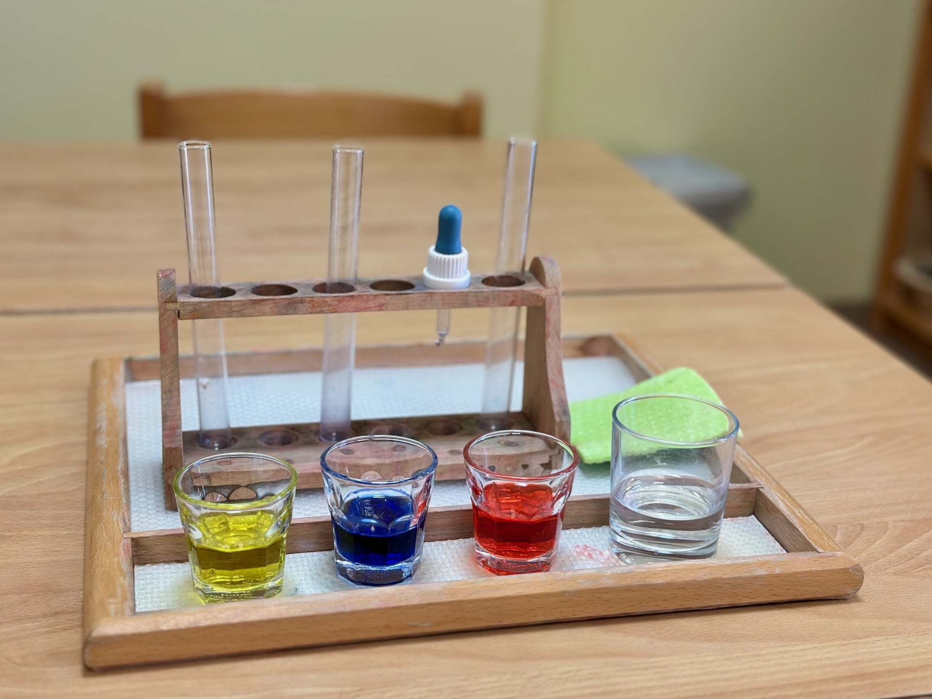 Zur Galerie: Montessori-Raum