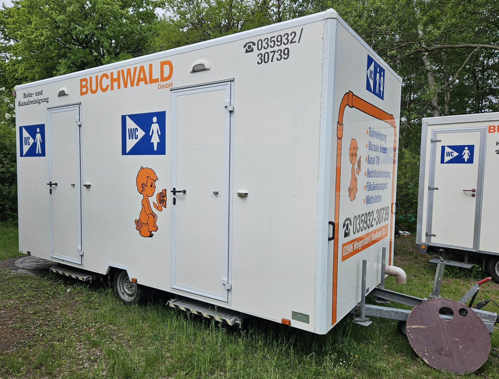 Zur Galerie: Toilettenwagen 3+1 / groß (1)