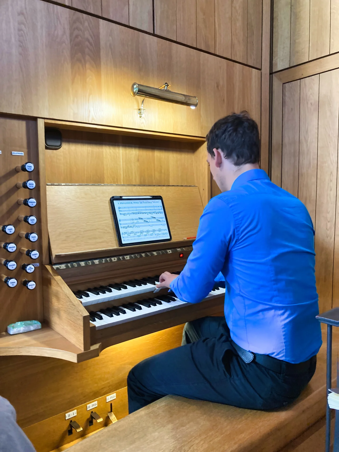 .. an der Orgel 