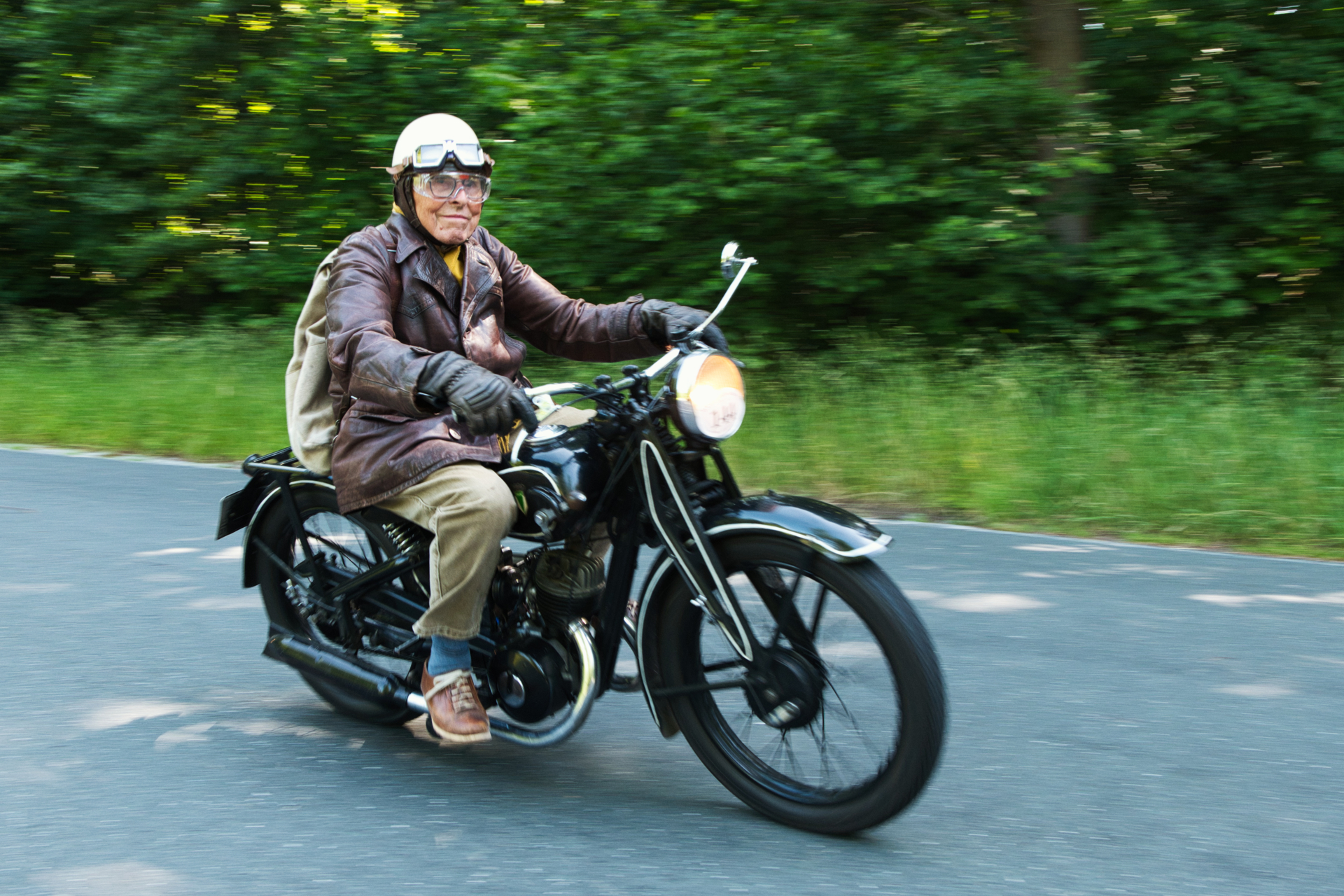Felix Fischer - Oldtimer Rallye 16  (Bild vergr&ouml;&szlig;ern)