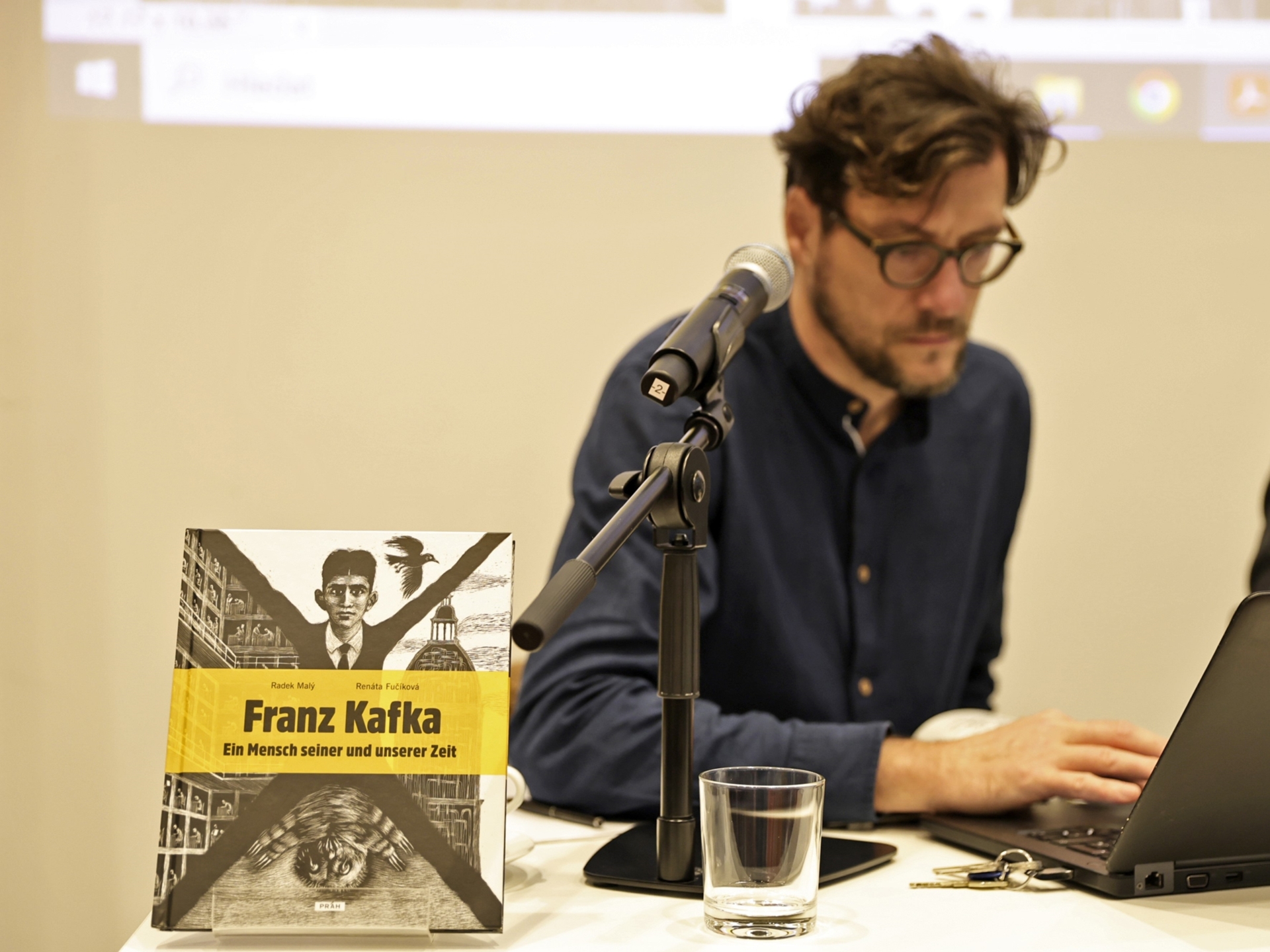 Zur Galerie: Autorenlesung mit Radek Malý, Dresden