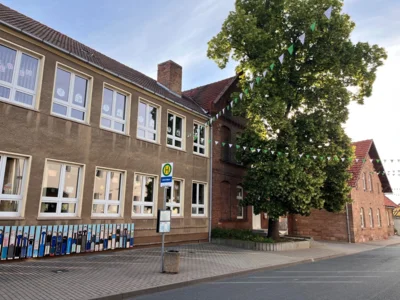 Vorschaubild: Außenansicht Schulgebäude