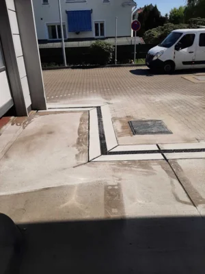 Vorschaubild: 4 - Rinnenumbau Betonfundament ACO - ACO Rinnentausch Tankstelle - ACO Rinne er Str