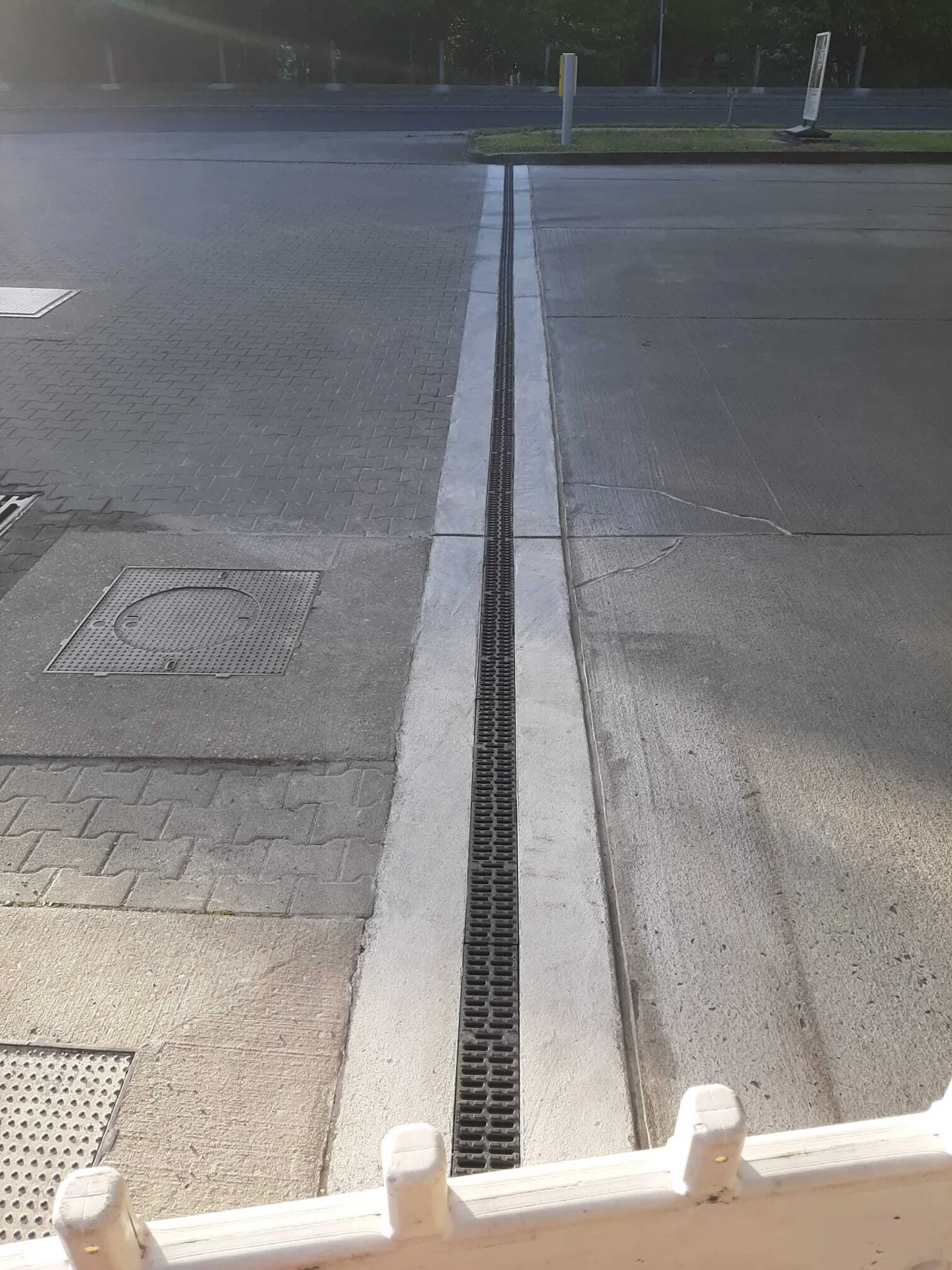 Bild: 2 - Rinnenumbau Betonfundament ACO - ACO Rinnentausch Tankstelle - ACO Rinne r Str