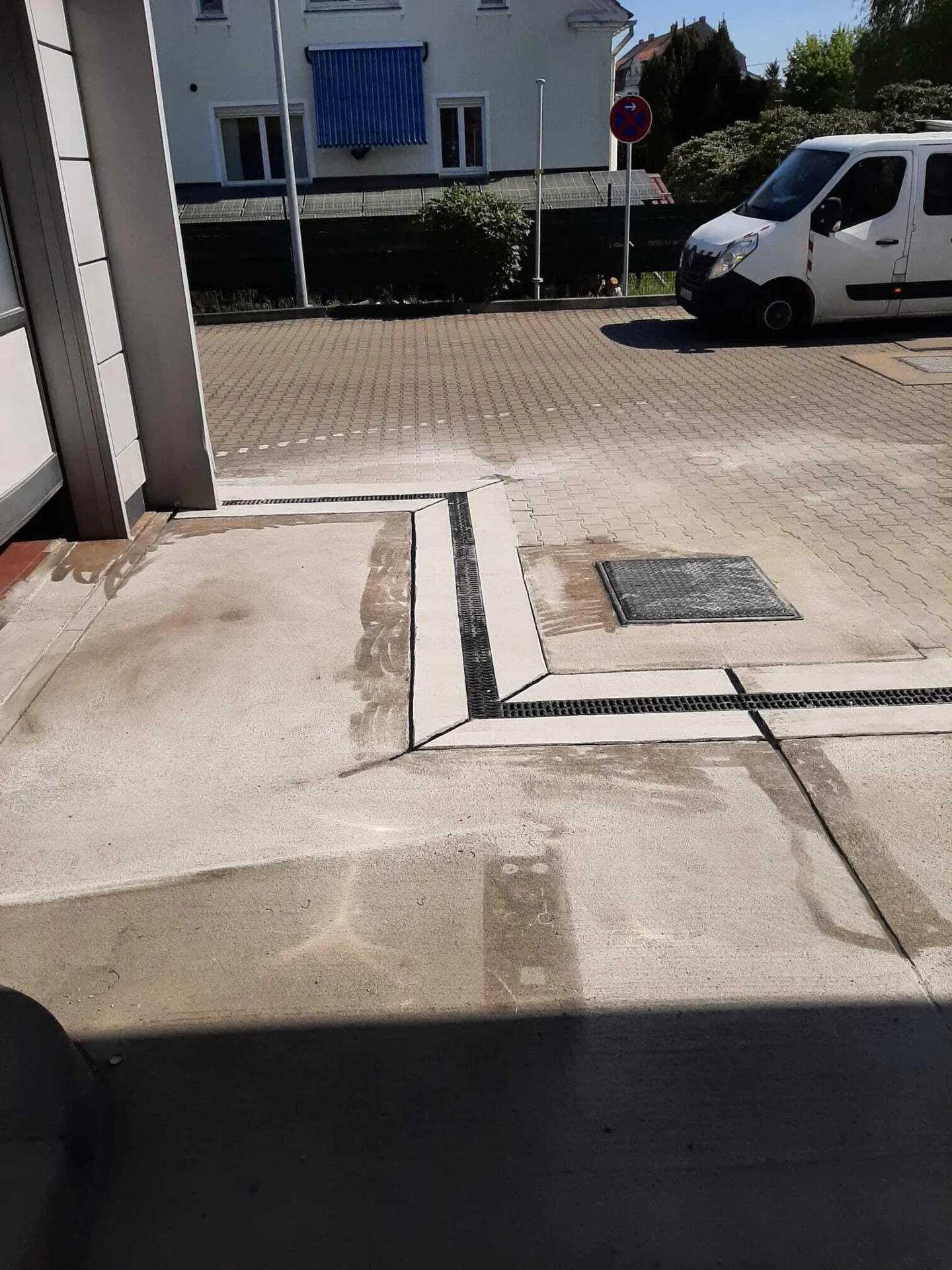 Bild: 4 - Rinnenumbau Betonfundament ACO - ACO Rinnentausch Tankstelle - ACO Rinne er Str