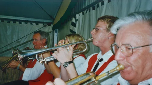 Foto der Galerie: 01 Schlachtplattenfest 2002