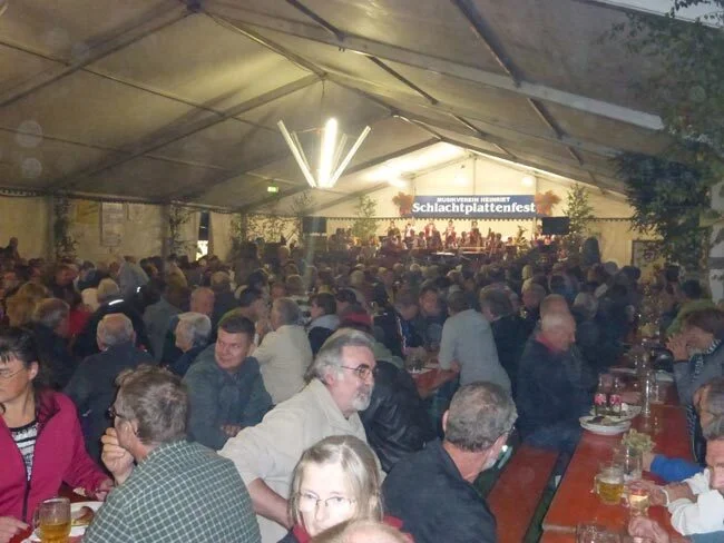 Foto der Galerie: 04 Schlachtplattenfest 2015