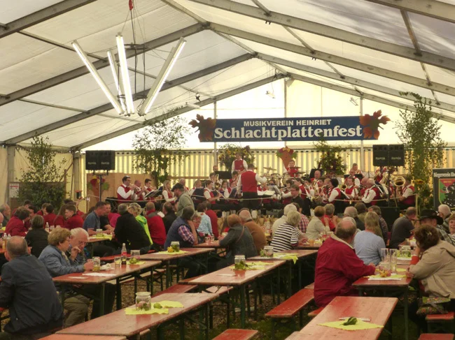 Foto der Galerie: 09 Schlachtplattenfest 2017