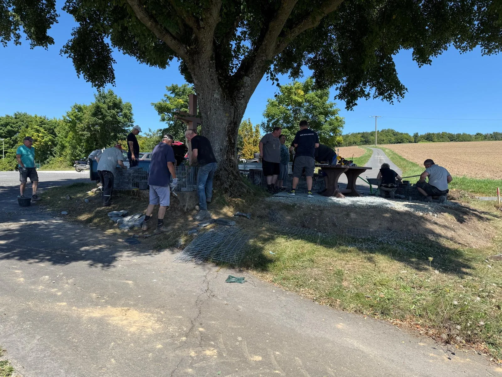 Foto der Galerie: IG Wegekreuz und IG Weihnachtsdorf, Arbeitseinsatz