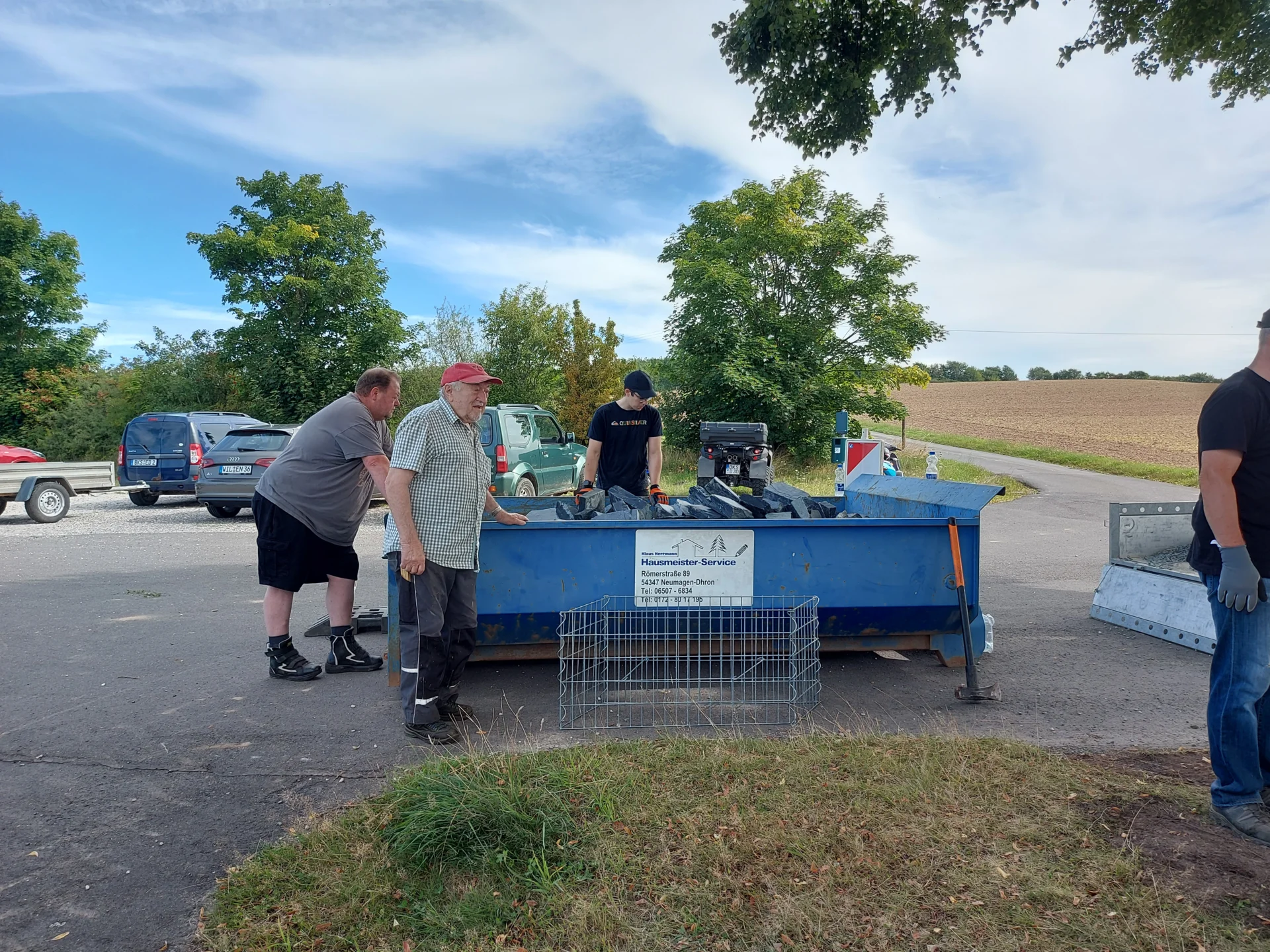 Foto der Galerie: IG Wegekreuz und IG Weihnachtsdorf, Arbeitseinsatz