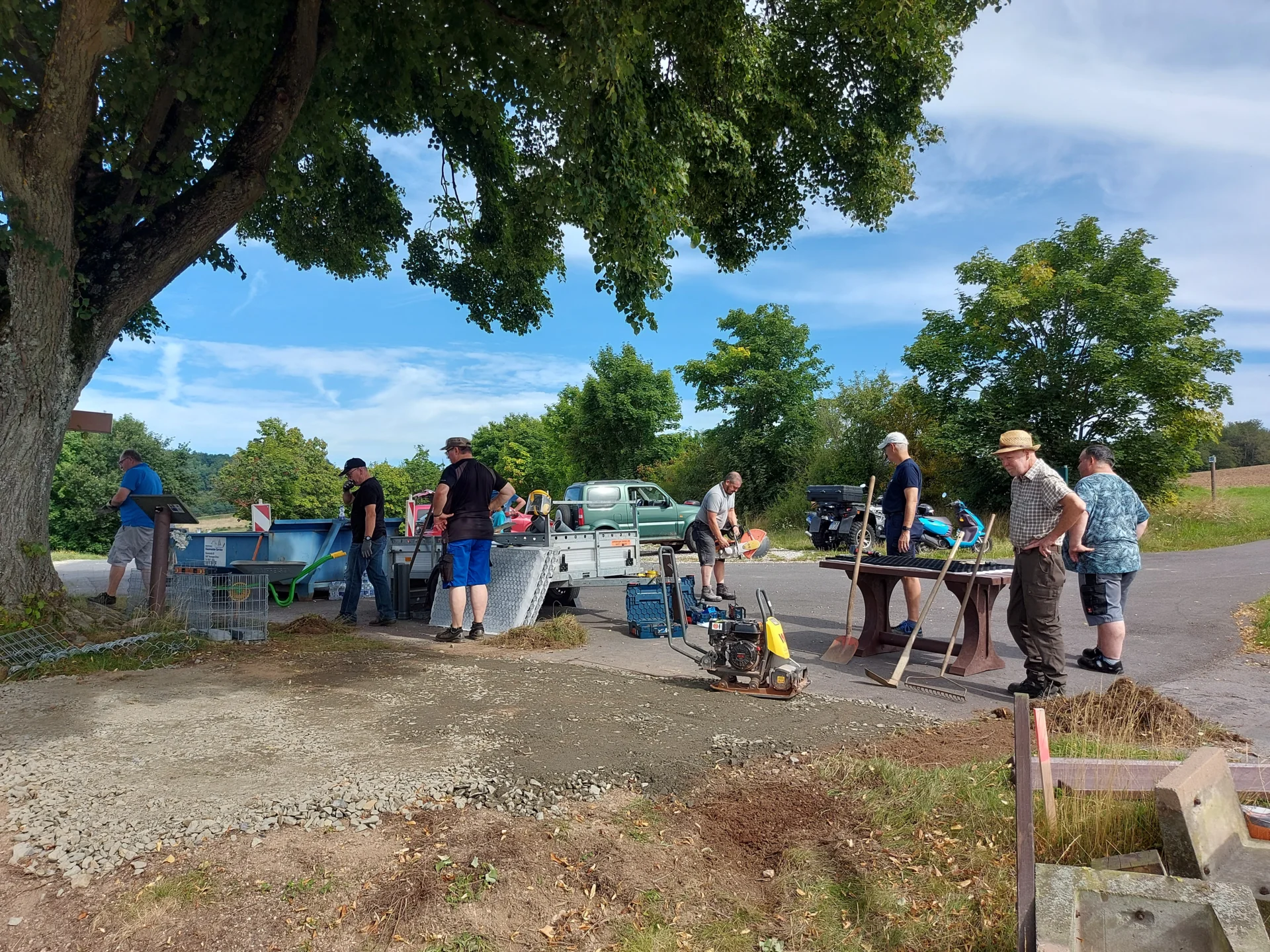 Foto der Galerie: IG Wegekreuz und IG Weihnachtsdorf, Arbeitseinsatz