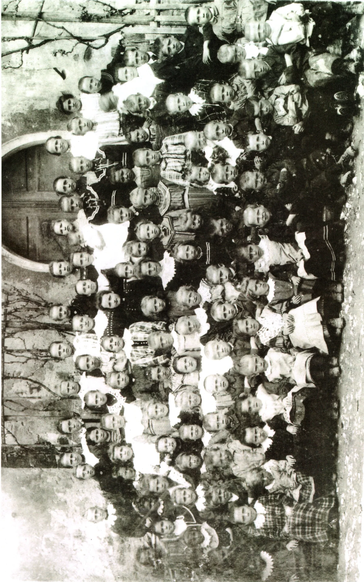 Schulklasse 1909  (Bild vergr&ouml;&szlig;ern)