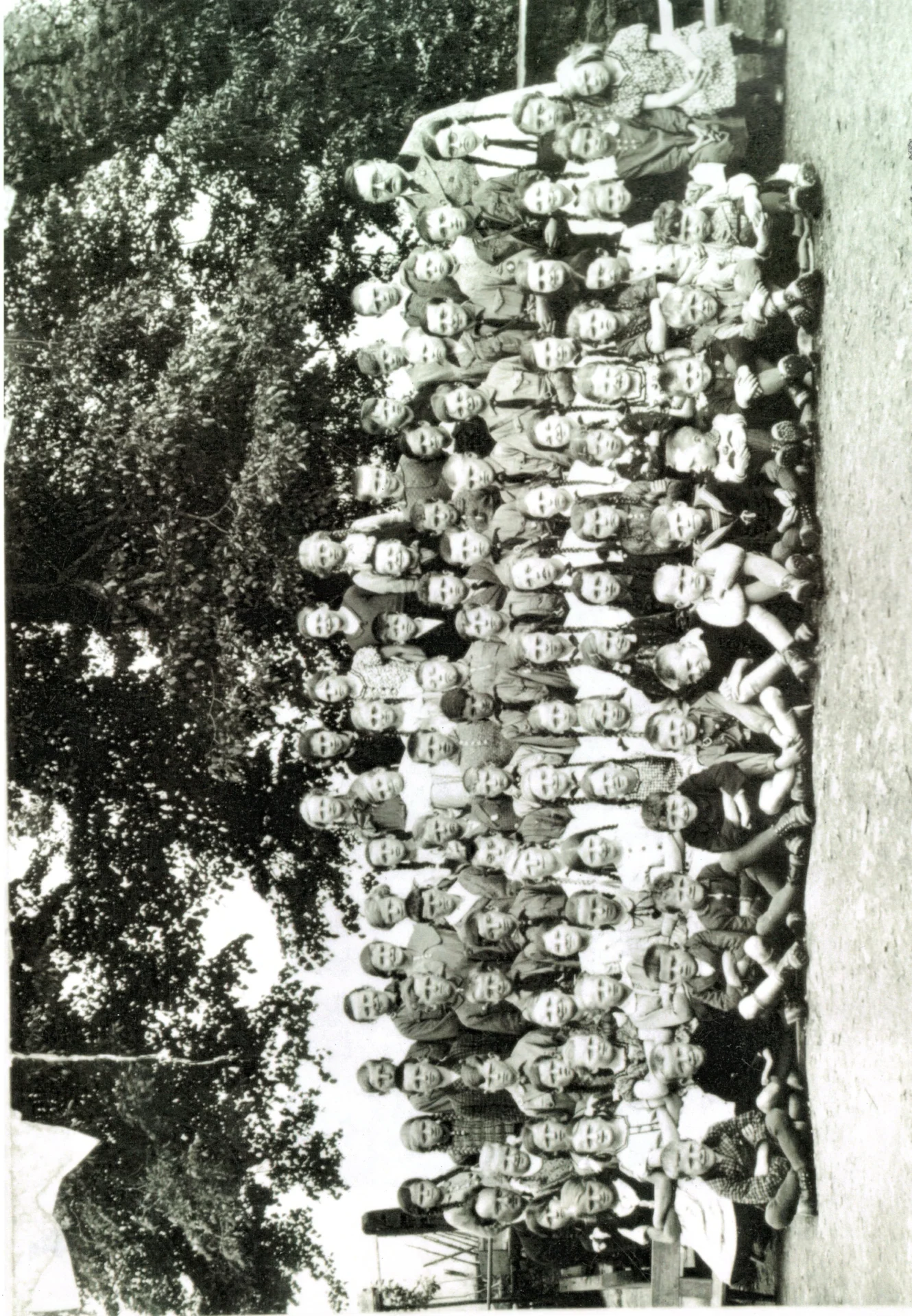 Schulklasse 1937  (Bild vergr&ouml;&szlig;ern)