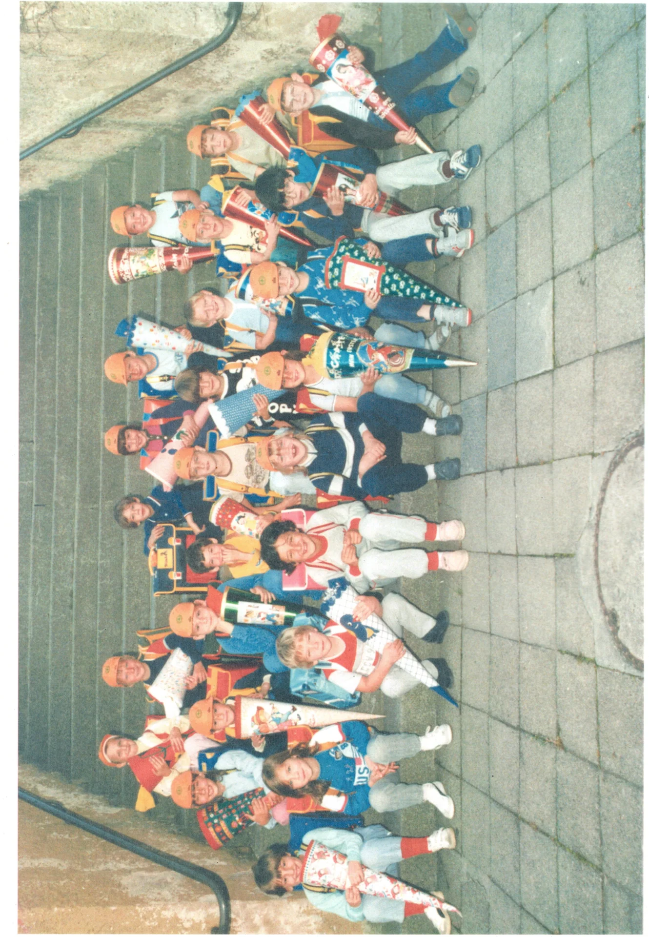 Schulklasse 1985  (Bild vergr&ouml;&szlig;ern)