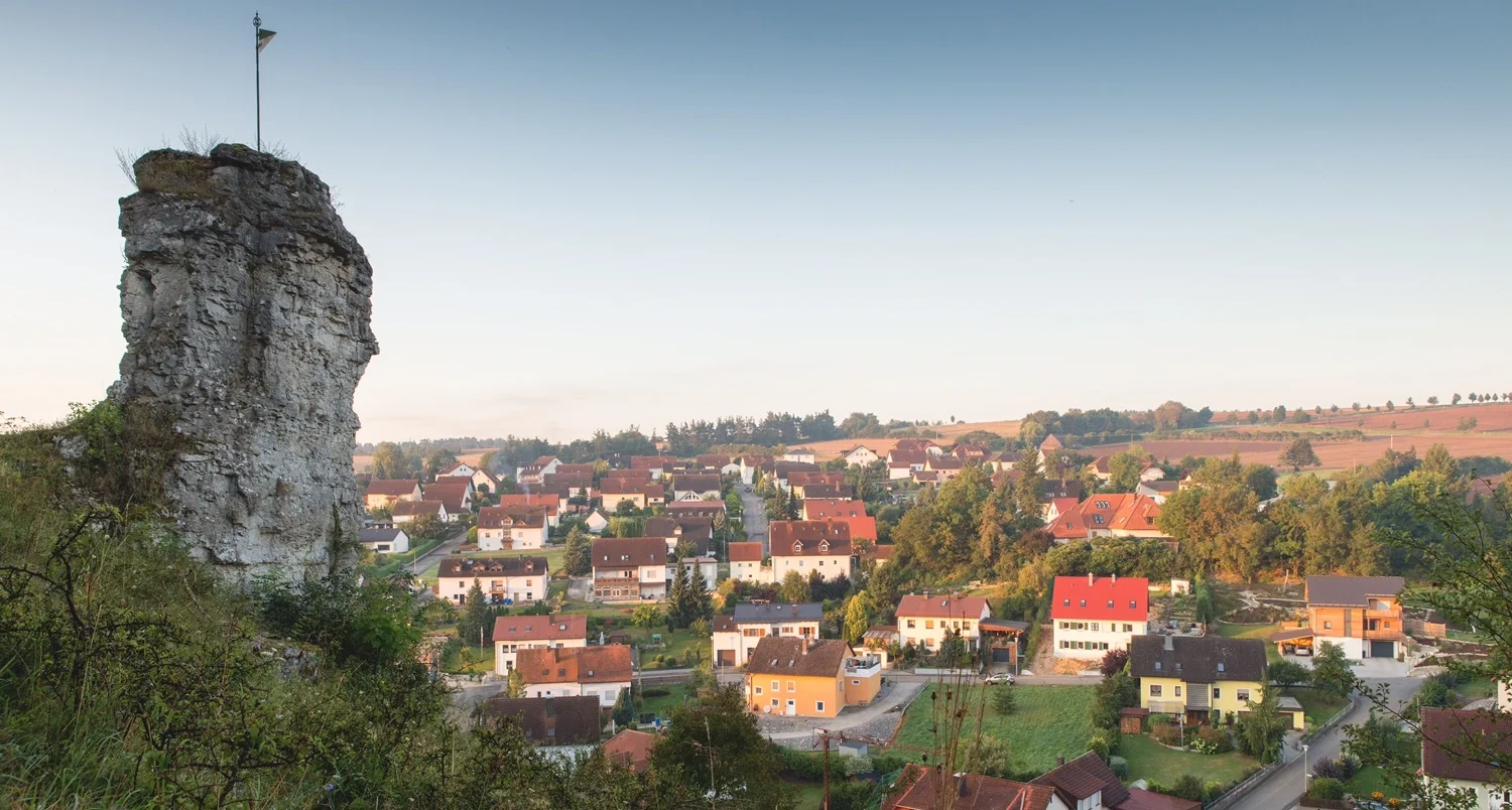 Fahnerlfelsen  (Bild vergr&ouml;&szlig;ern)