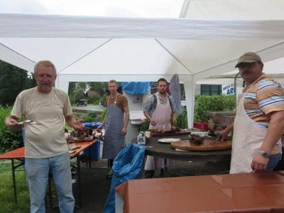 Vorschaubild: k-Galerie 2014 Wildschweingrillen 02