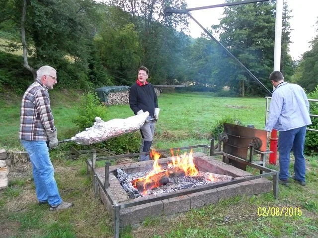 Bild: Galerie 2015 Wildschweingrillen 07