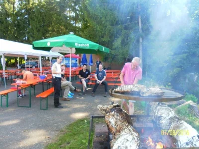 Vorschaubild: Galerie 2016 Wildschweingrillen 15