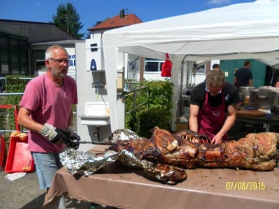 Vorschaubild: Galerie 2016 Wildschweingrillen 25