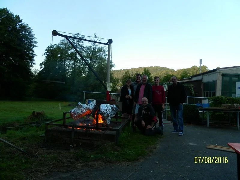 Bild: Galerie 2016 Wildschweingrillen 02
