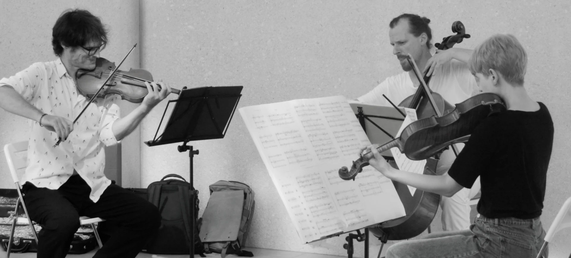 &bdquo;ZEITEN-Wenden&ldquo;, Konzert mit dem Streichtrio des &bdquo;Ensembles el perro andaluz&ldquo;, 2024  (Bild vergr&ouml;&szlig;ern)