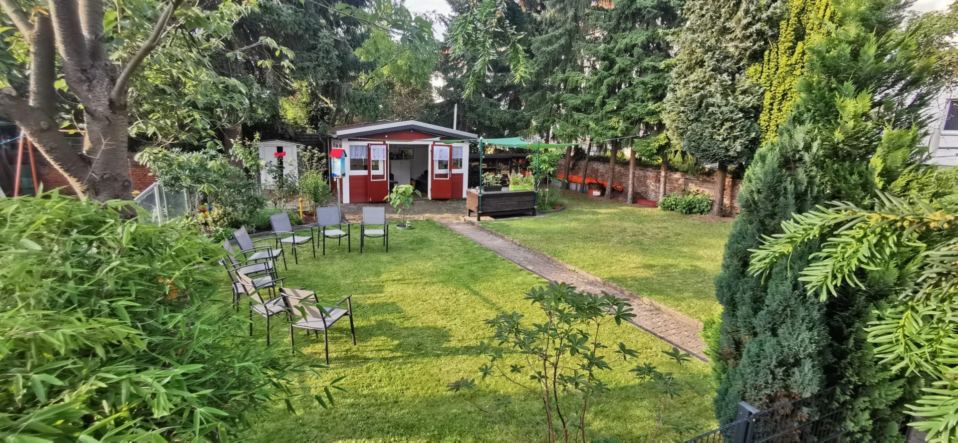 Garten  (Bild vergr&ouml;&szlig;ern)
