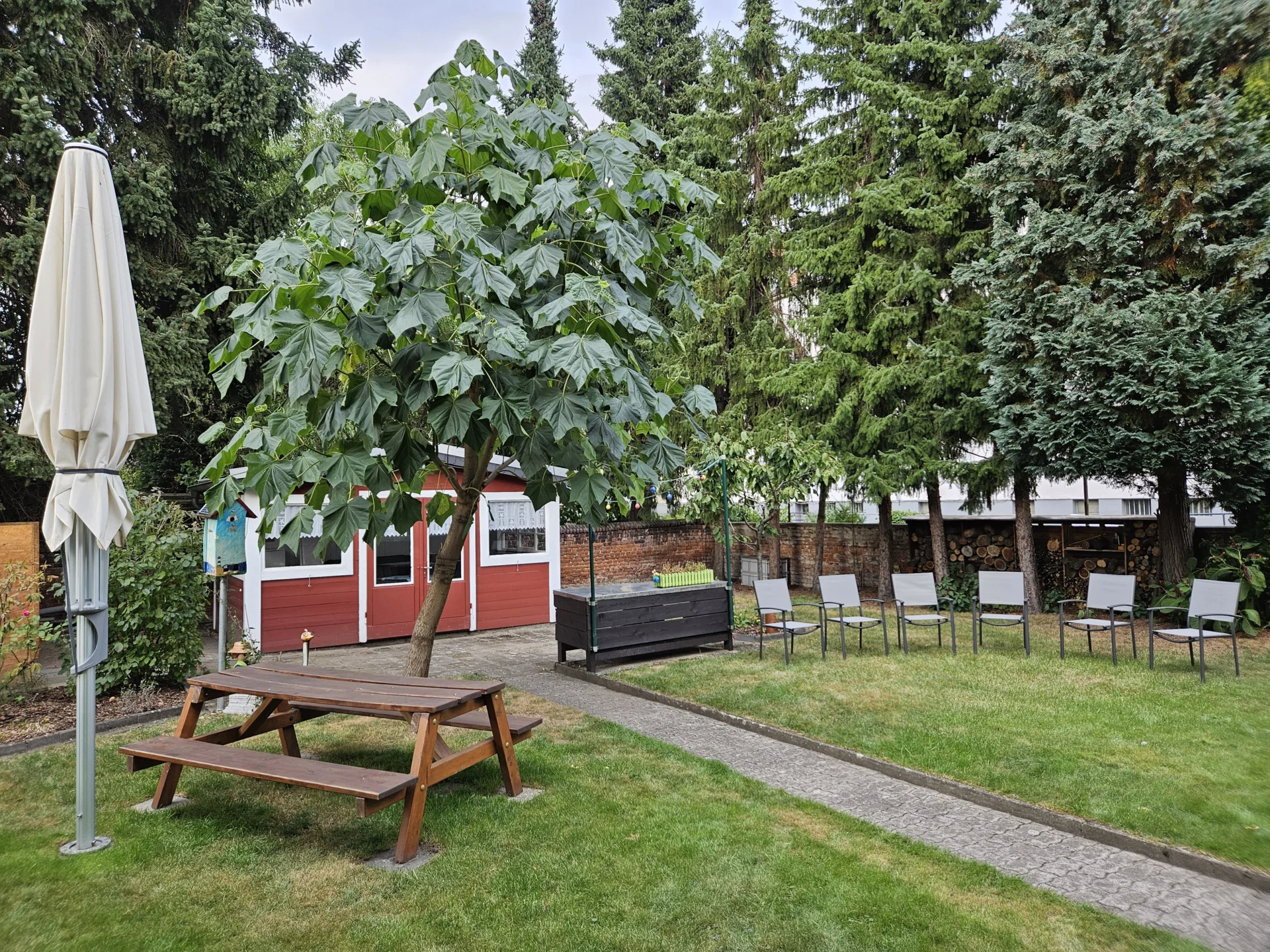 Garten  (Bild vergr&ouml;&szlig;ern)