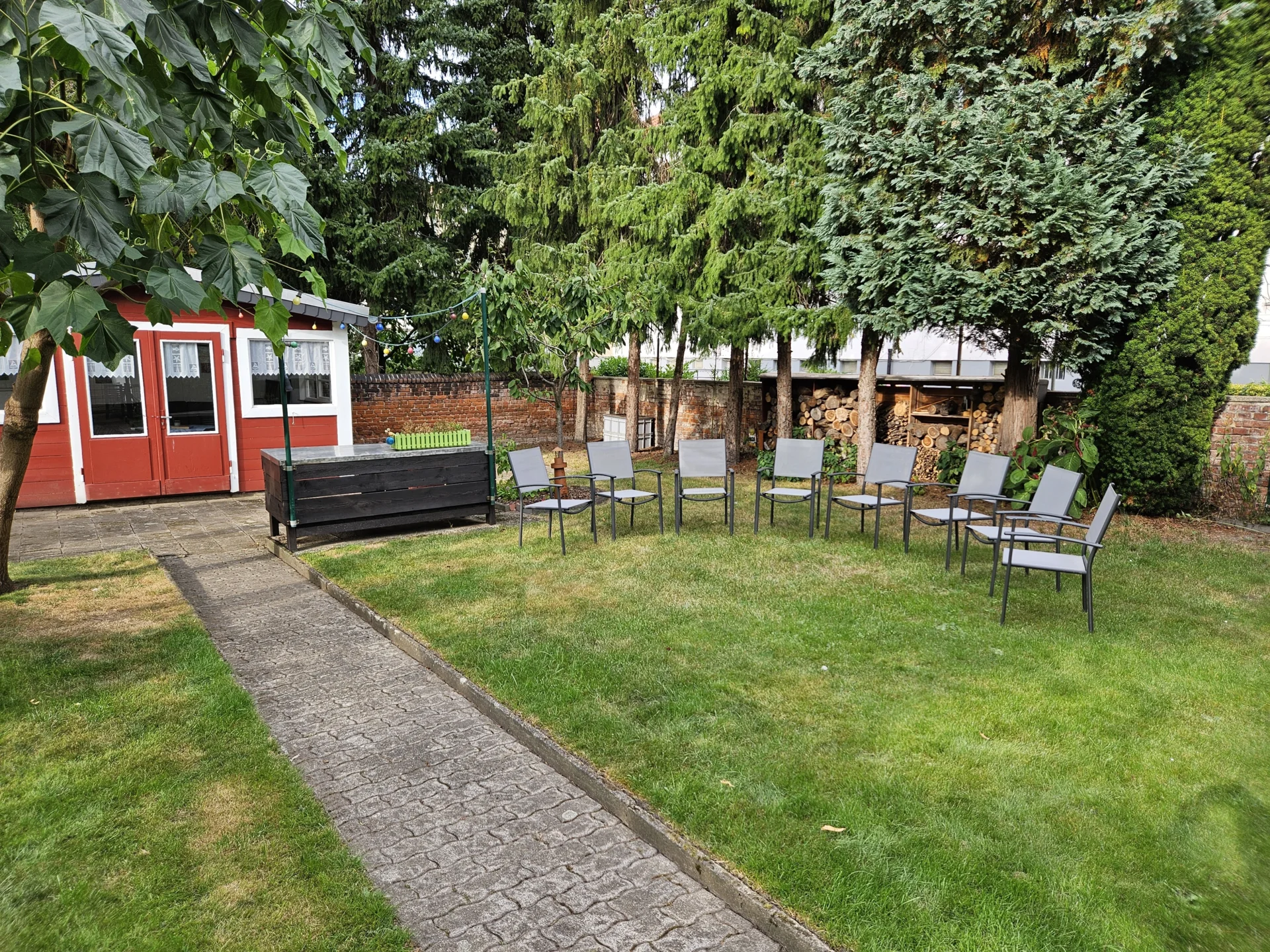 Garten  (Bild vergr&ouml;&szlig;ern)