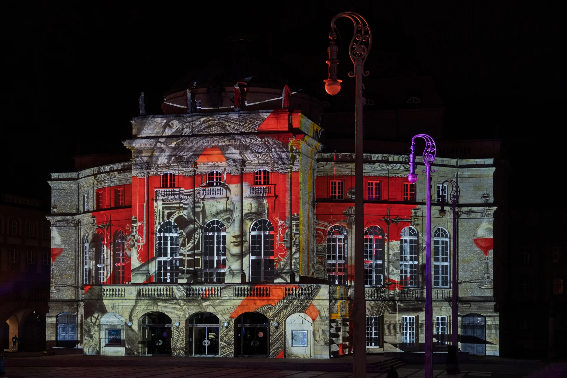 Peter Haider - Light Art-Opernhaus  (Bild vergr&ouml;&szlig;ern)