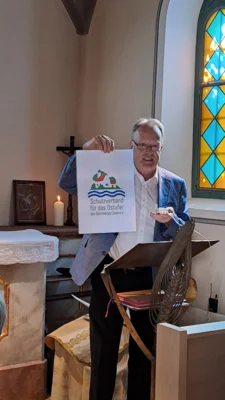 Vorschaubild: 1. Vorsitzender Johannes Umbreit und das neue Logo